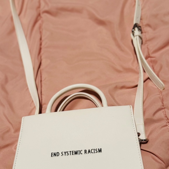 Early Spring Must have Purse - Picture 3 of 3